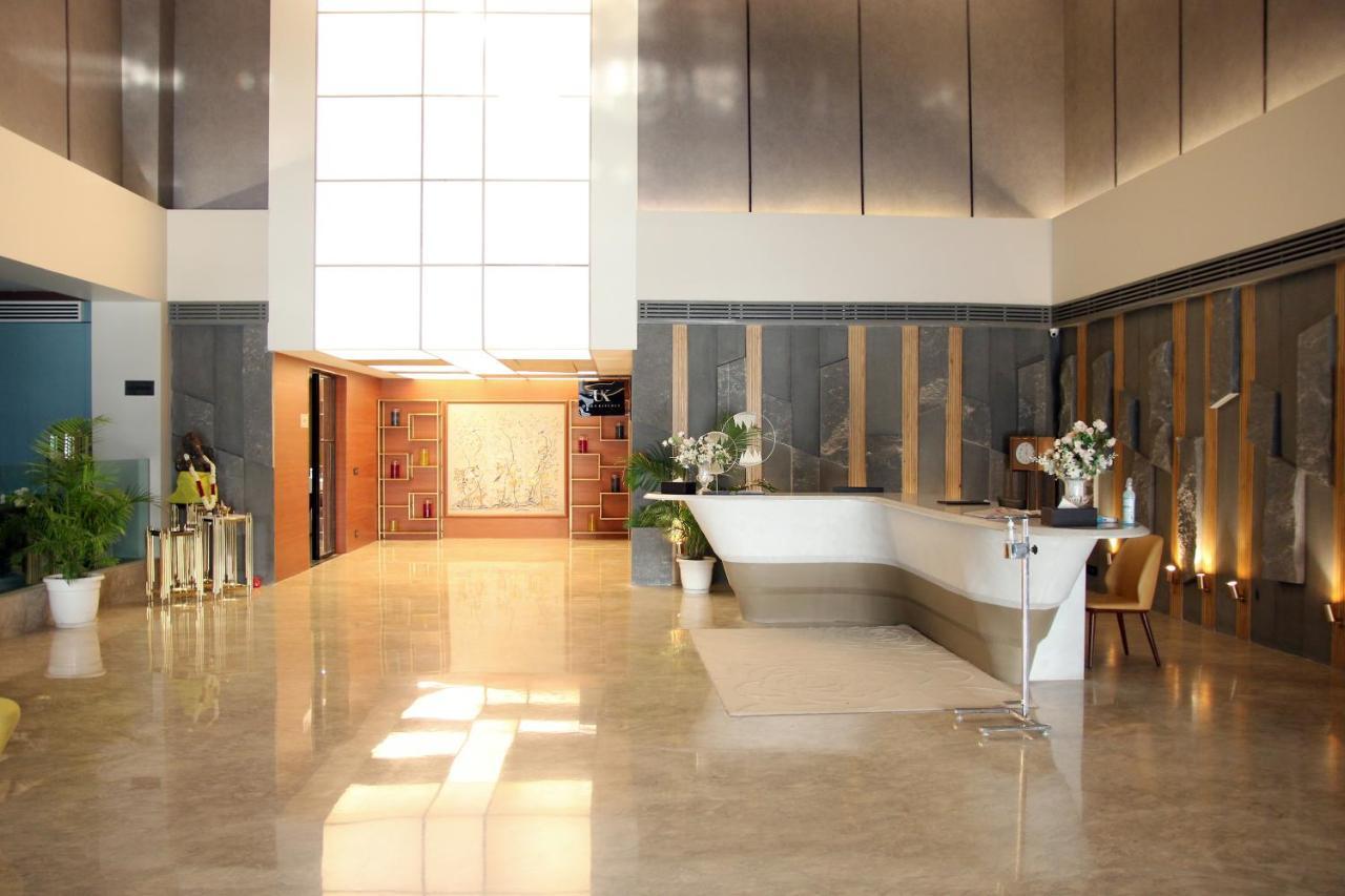 Udman Hotel Greater Noida Esterno foto