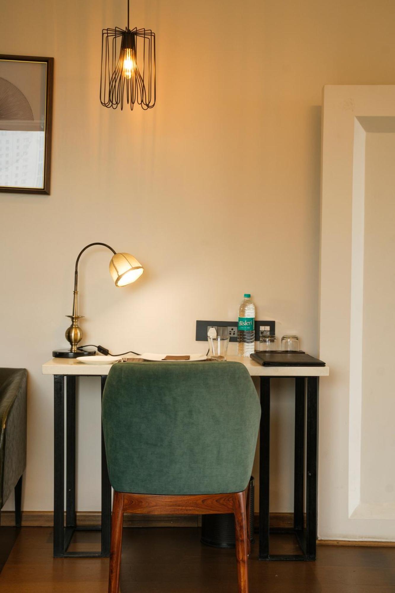 Udman Hotel Greater Noida Esterno foto